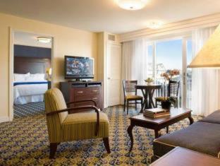 Hotel Newport & 3*