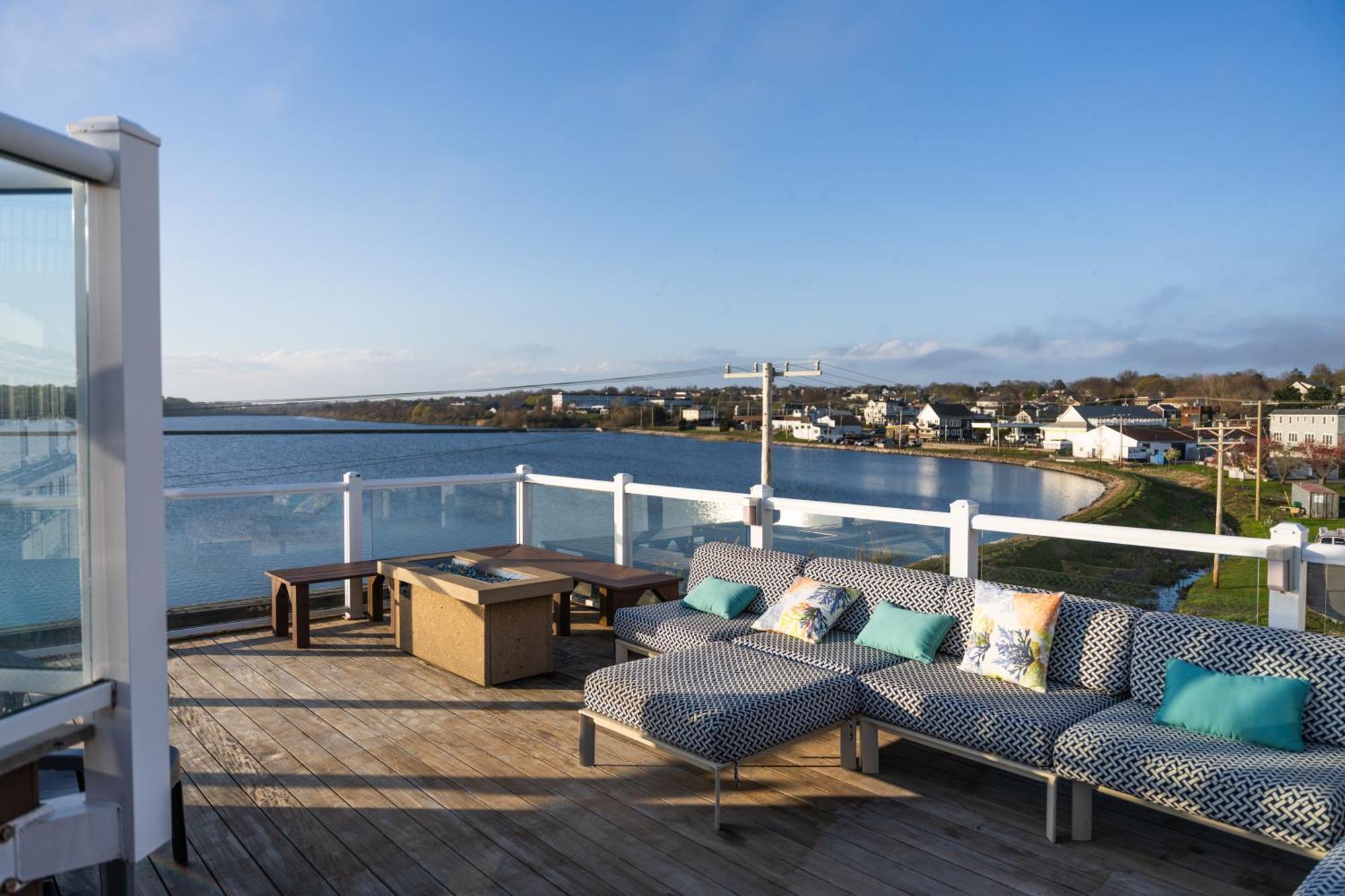 Hotel Newport &