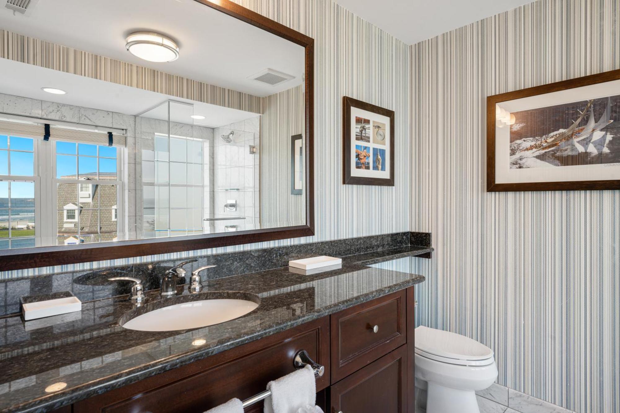 Hotel Newport & 3*