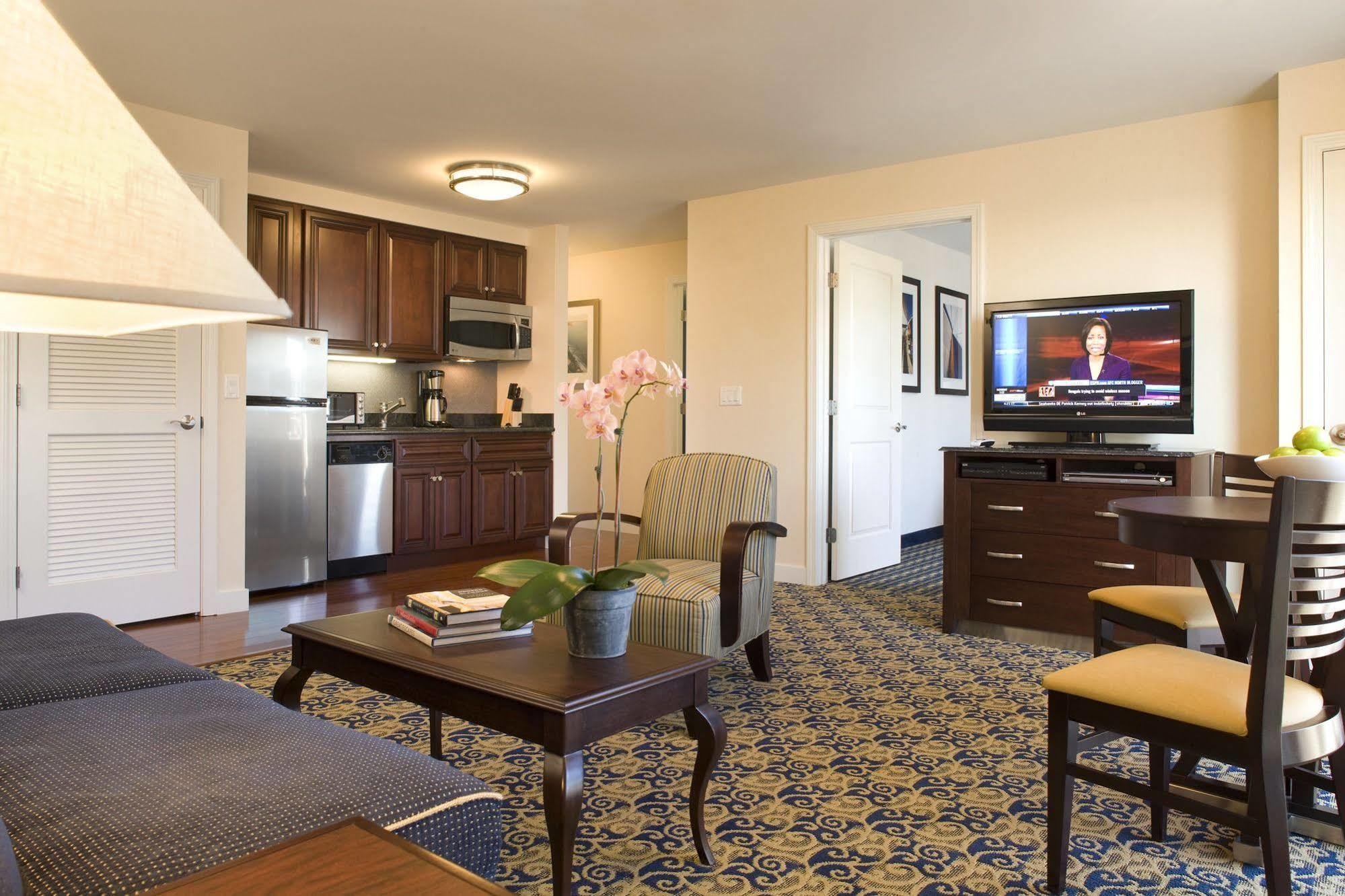 Newport & Hotel Middletown
